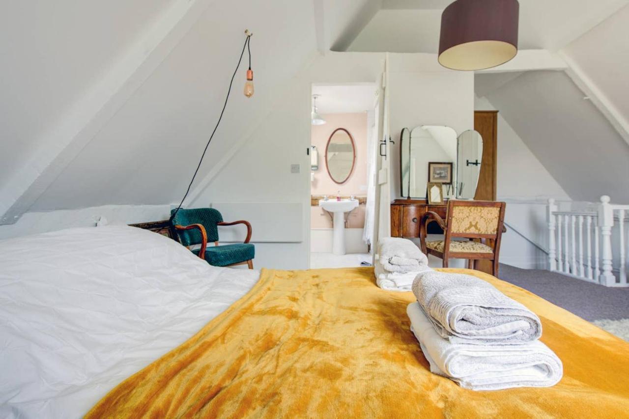 The Dairy, One Bedroom Cottage In A 15Th Century Farmhouse Parham Экстерьер фото